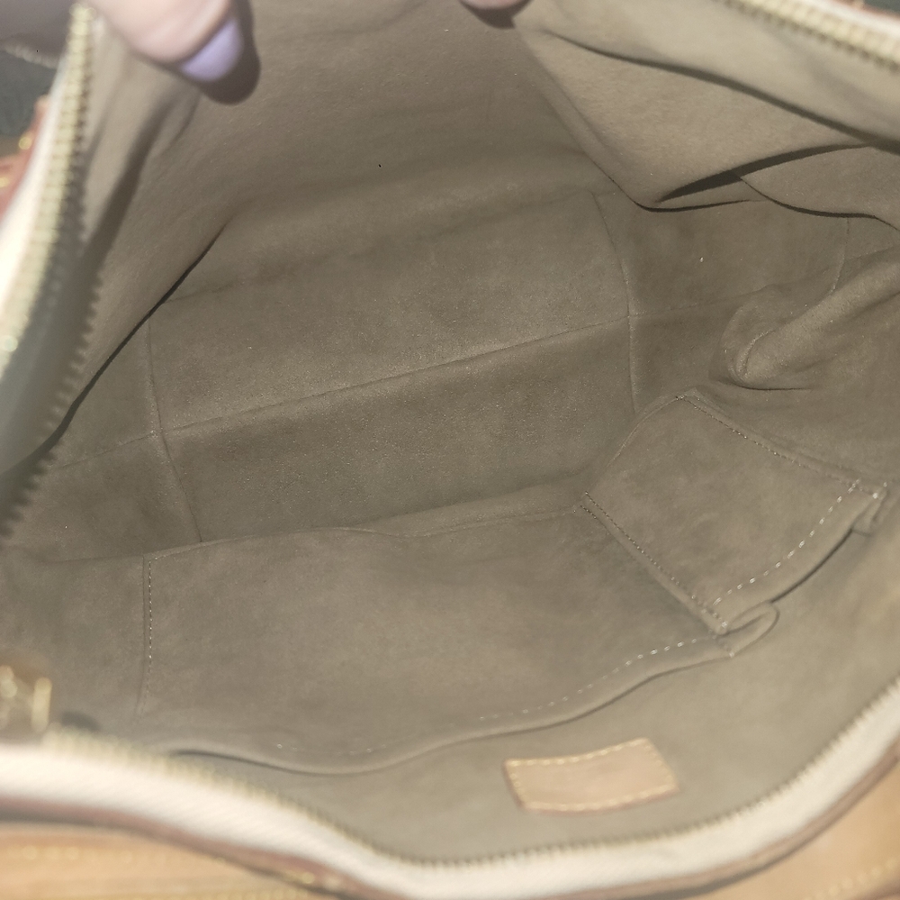 GET IN GIVE AWAY FOR THIS BAG!!  $50 BUNDLE OR PURCHASE $50 Mystery Box $2400 - Picture 8 of 14